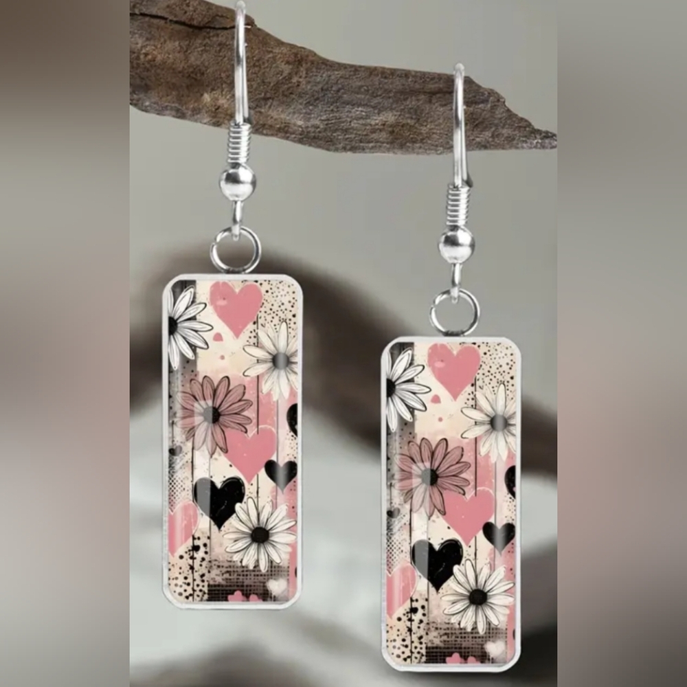 2/30$ Or 3/$35 NEW!Barbie Pink N Black Heart Crystal Glass Earrings-(#320)